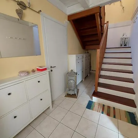 Bed & Breakfast Casa Foscolo 48 *